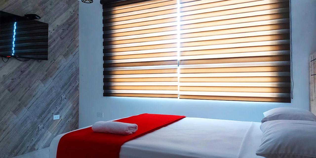 Hotel Murali - Cerca Del Aeropuerto De Guayaquil Exteriör bild