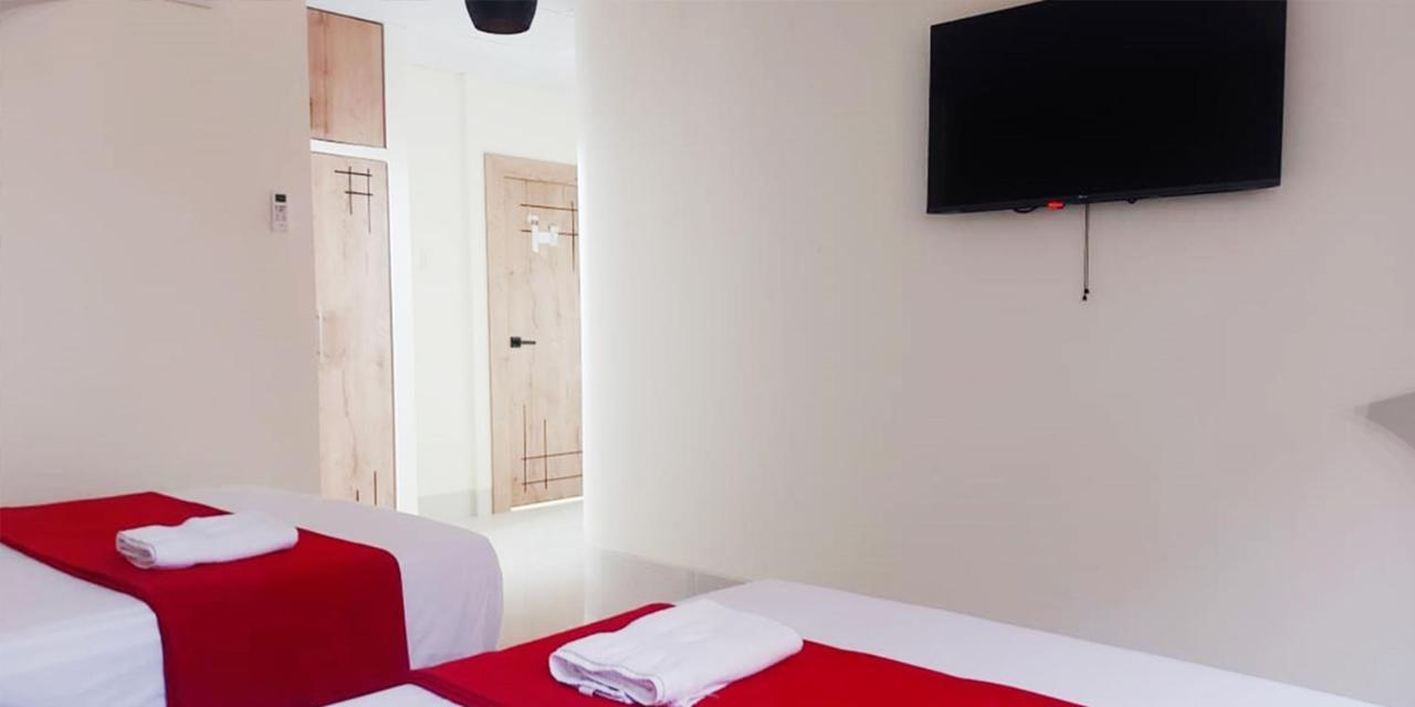 Hotel Murali - Cerca Del Aeropuerto De Guayaquil Exteriör bild