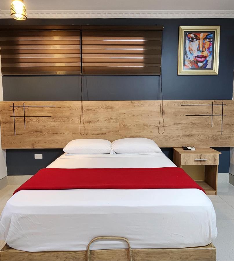 Hotel Murali - Cerca Del Aeropuerto De Guayaquil Exteriör bild
