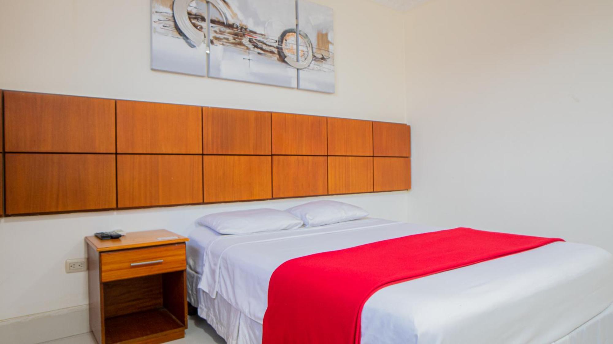 Hotel Murali - Cerca Del Aeropuerto De Guayaquil Exteriör bild
