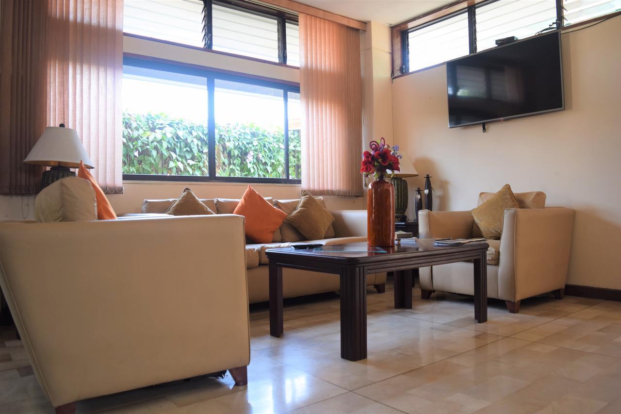 Hotel Murali - Cerca Del Aeropuerto De Guayaquil Exteriör bild