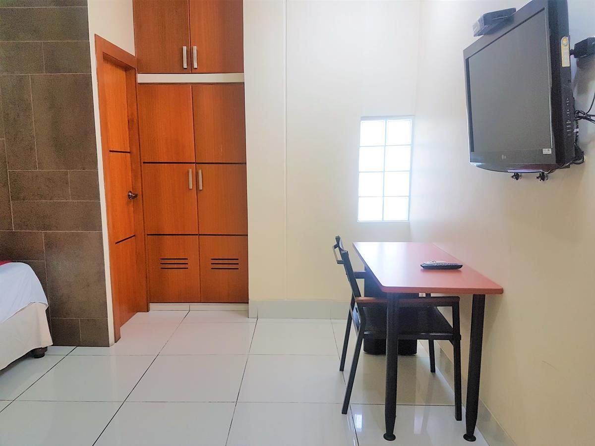 Hotel Murali - Cerca Del Aeropuerto De Guayaquil Exteriör bild