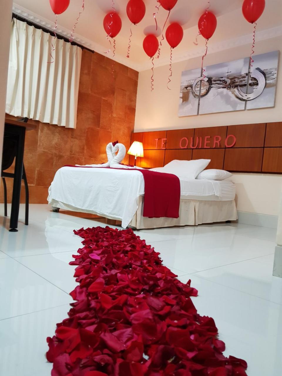 Hotel Murali - Cerca Del Aeropuerto De Guayaquil Exteriör bild