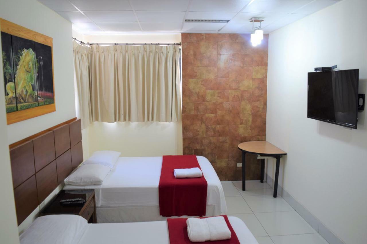 Hotel Murali - Cerca Del Aeropuerto De Guayaquil Exteriör bild